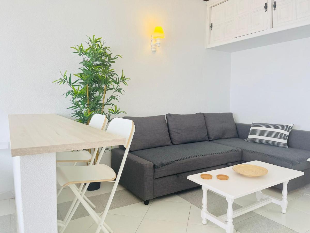Апартаменты Studio Sea Front View & Pool Такоронте Экстерьер фото